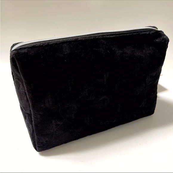 - NWT JUICY COUTURE Velour Cosmetics Bag Toiletries Makeup Case black logo - Picture 7 of 9
